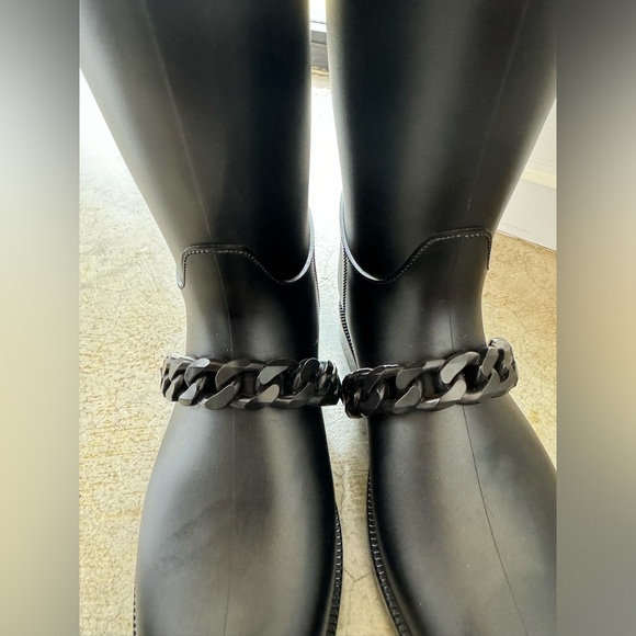 Givenchy black rain boots with chain link accents size 37 - Picture 13 of 16